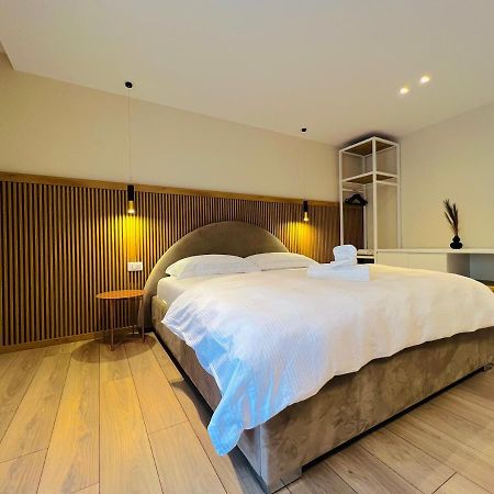 Tirana Center Hideaway Apartment Ngoại thất bức ảnh