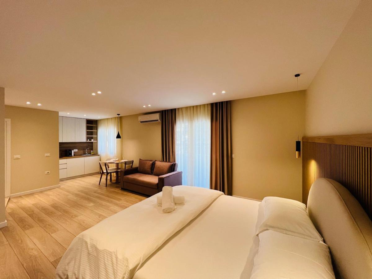 Tirana Center Hideaway Apartment Ngoại thất bức ảnh