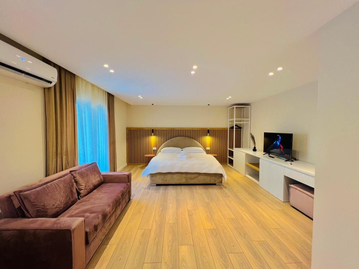 Tirana Center Hideaway Apartment Ngoại thất bức ảnh