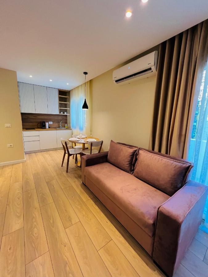 Tirana Center Hideaway Apartment Ngoại thất bức ảnh