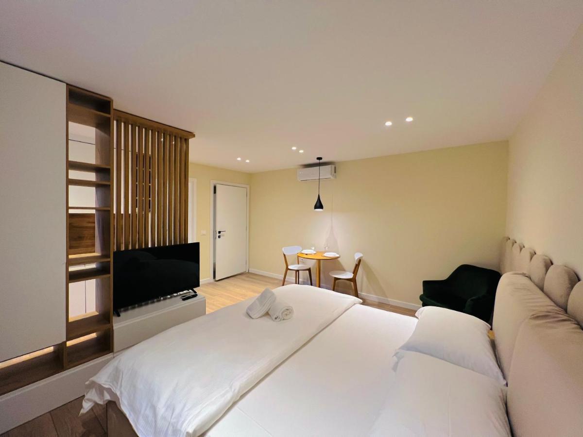 Tirana Center Hideaway Apartment Ngoại thất bức ảnh