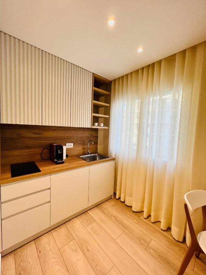 Tirana Center Hideaway Apartment Ngoại thất bức ảnh