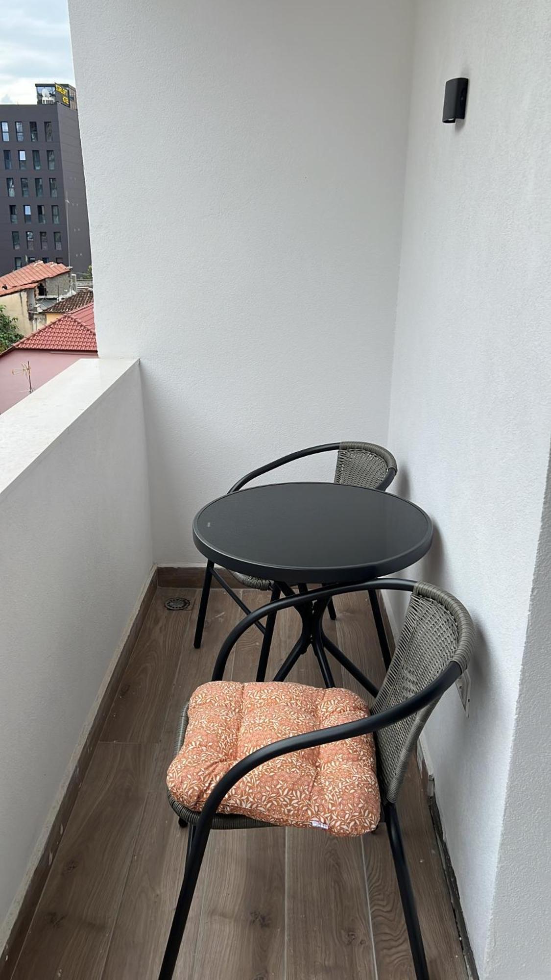 Tirana Center Hideaway Apartment Ngoại thất bức ảnh